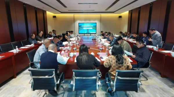 云南省交通運(yùn)輸廳召開G60滬昆高速盤州至曲靖段改擴(kuò)建工程可行性研究報(bào)告行業(yè)審查會議